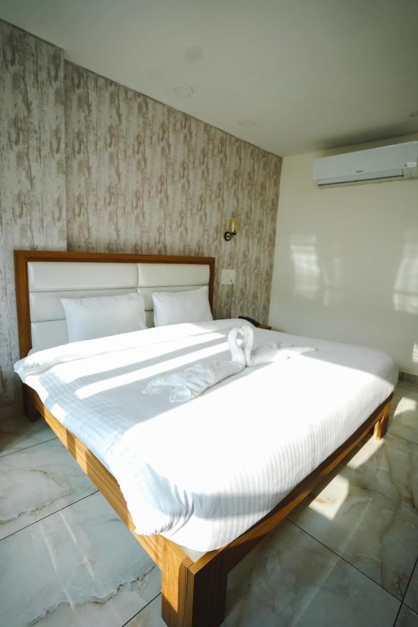 Signum CityScapes Mohali Kharar Exterior foto