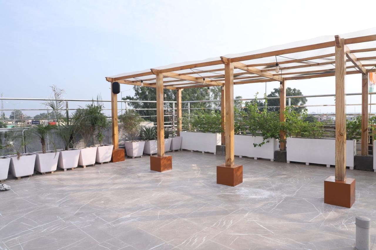 Signum CityScapes Mohali Kharar Exterior foto